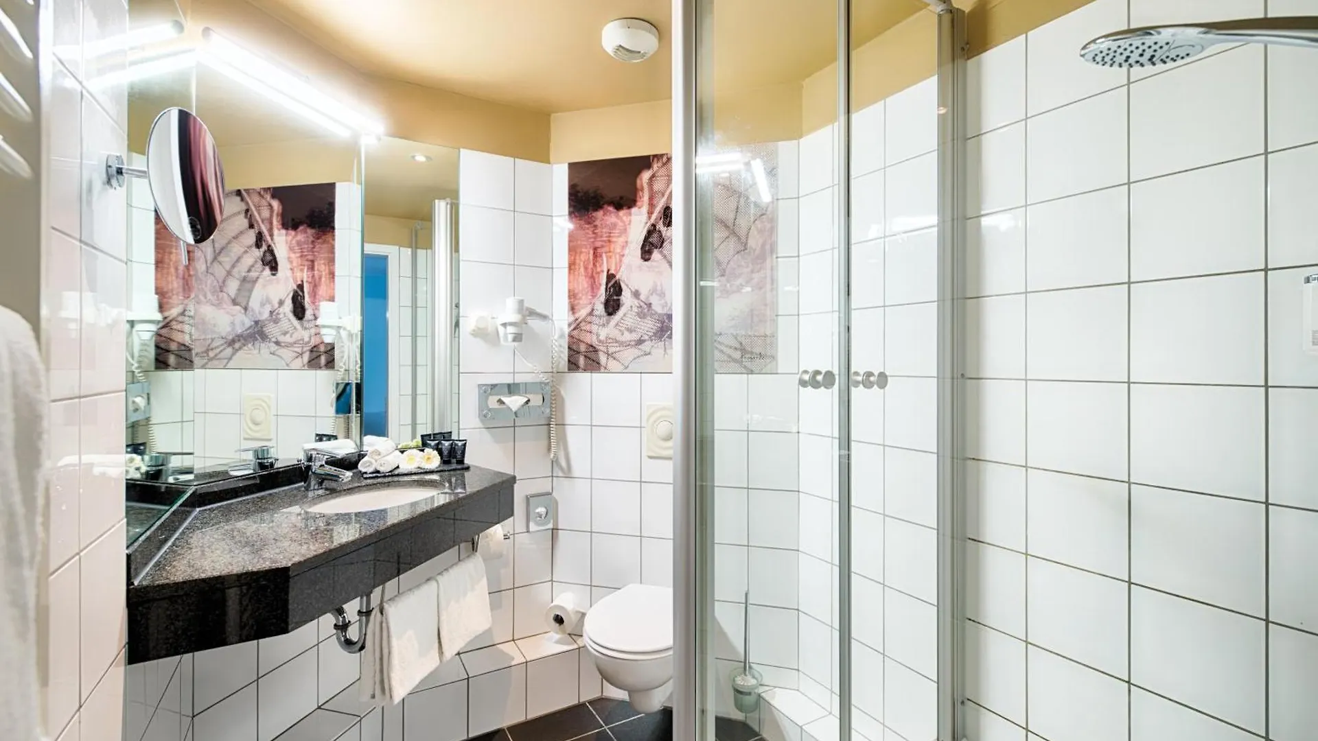 Leonardo Boutique Hotel Dusseldorf 4*,