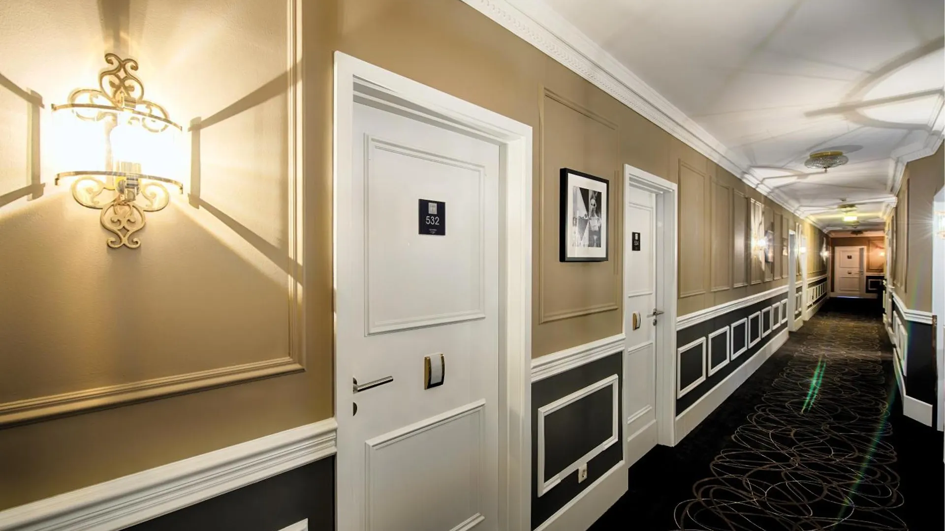 Leonardo Boutique Hotel Dusseldorf 4*,